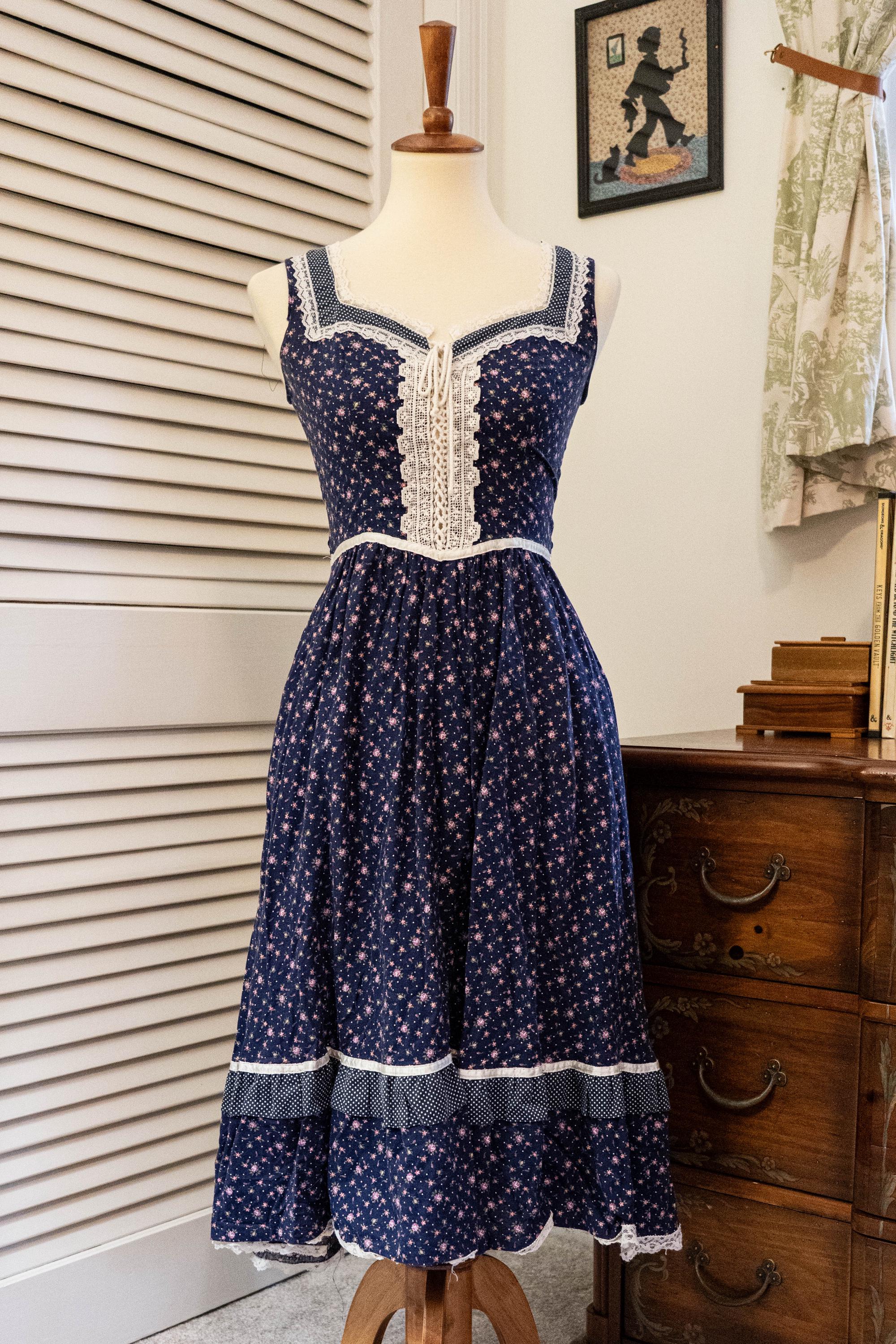 Vintage 1970s Gunne Sax Jessica McClintock Prairie Dress Blue Ditsy Floral