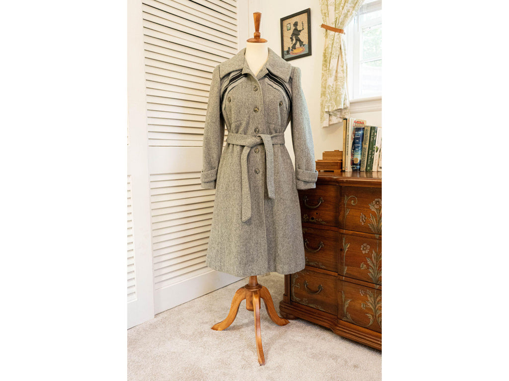 Vintage 1970s Grey Black Chevron Pattern Princess Coat