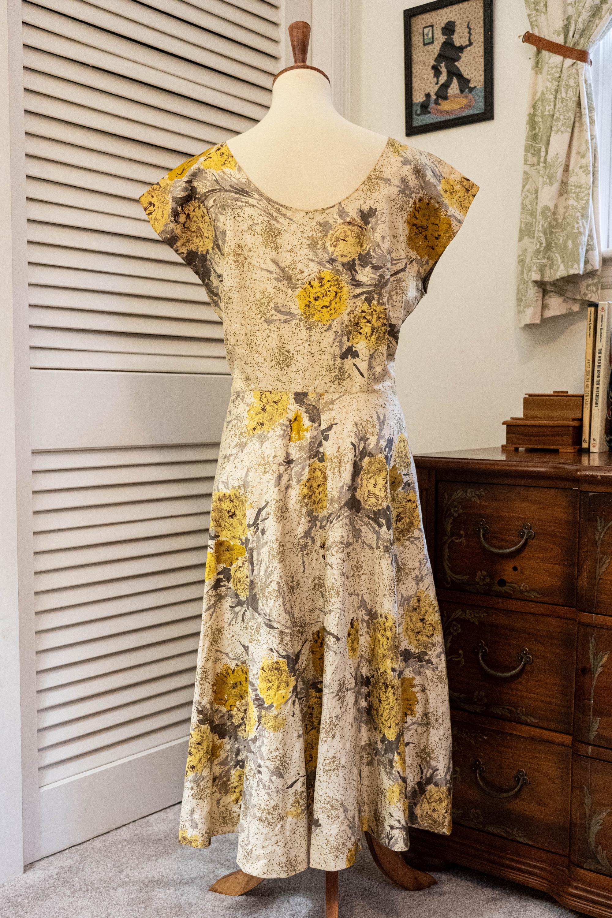 Vintage 1950s Yellow Floral Party Dress Beaded