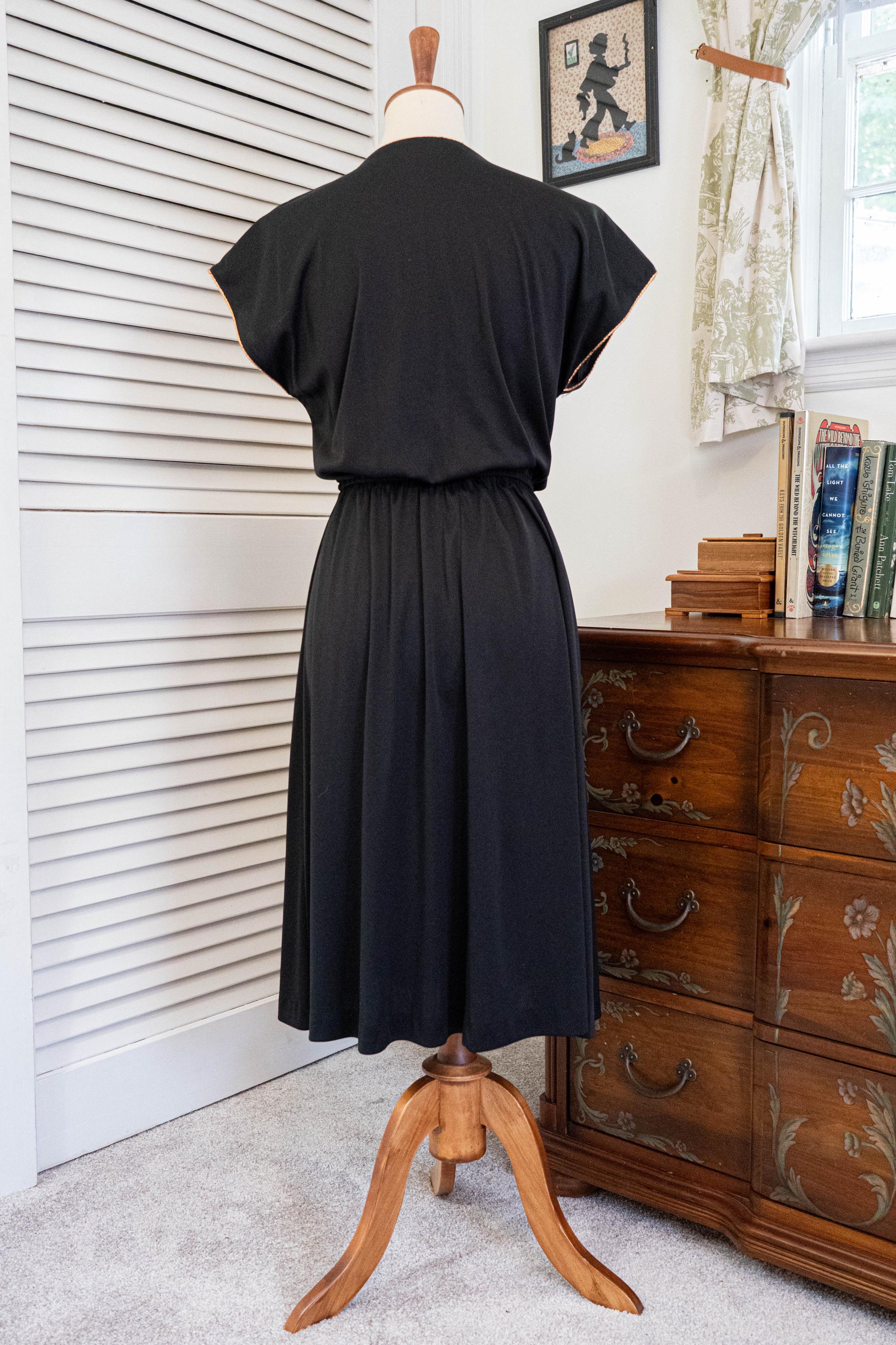 Vintage 1970s Black Tan Teardrop Pattern Dress