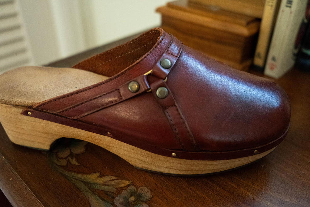 Vintage 1970s Red Oxblood Leather Clogs