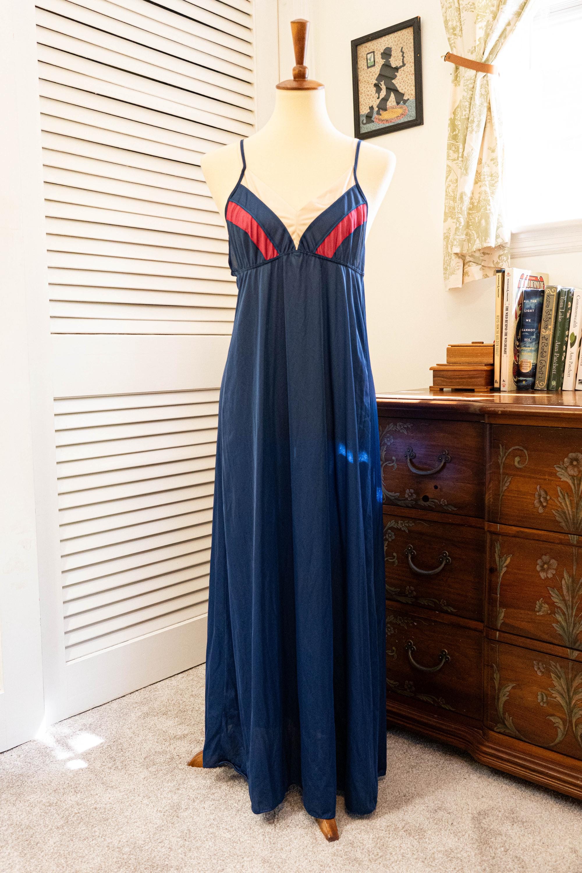 Vintage 1970s Blue Floor Length Nightgown