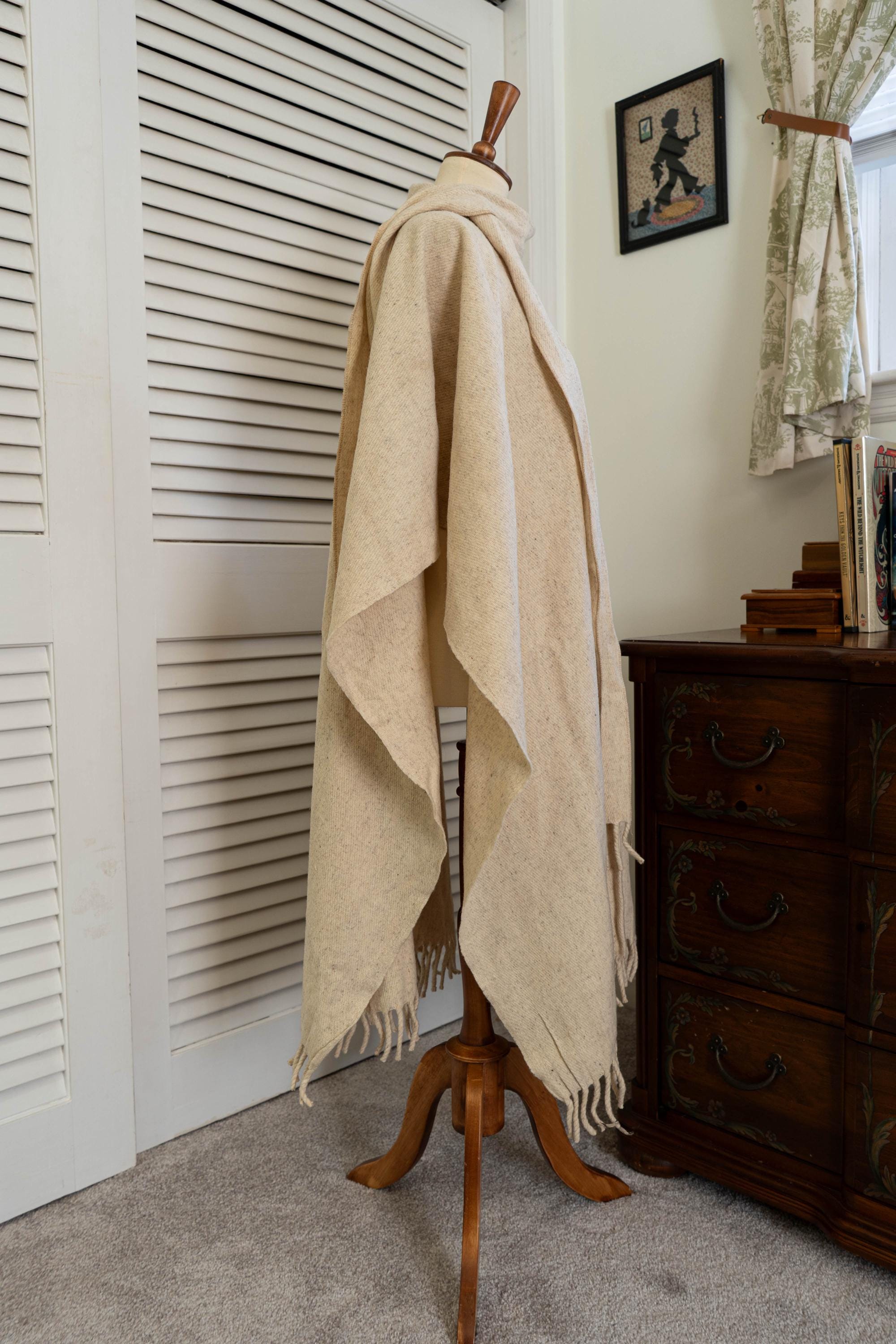 Vintage 1970s Cream Ivory Off White Cape Poncho Cloak Coat Sweater