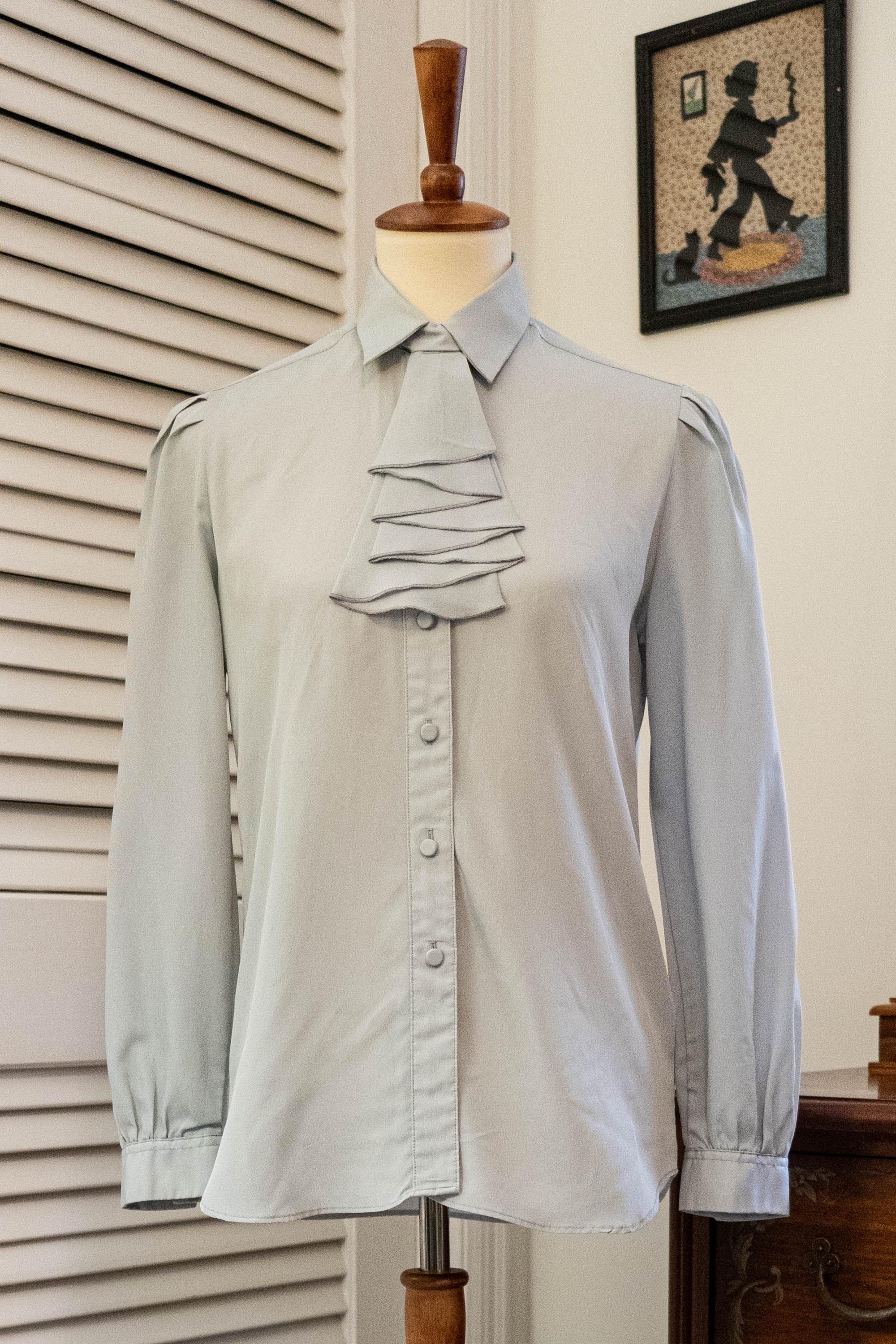 Vintage 1970s Light Grey Tuxedo Collar Button Down Blouse