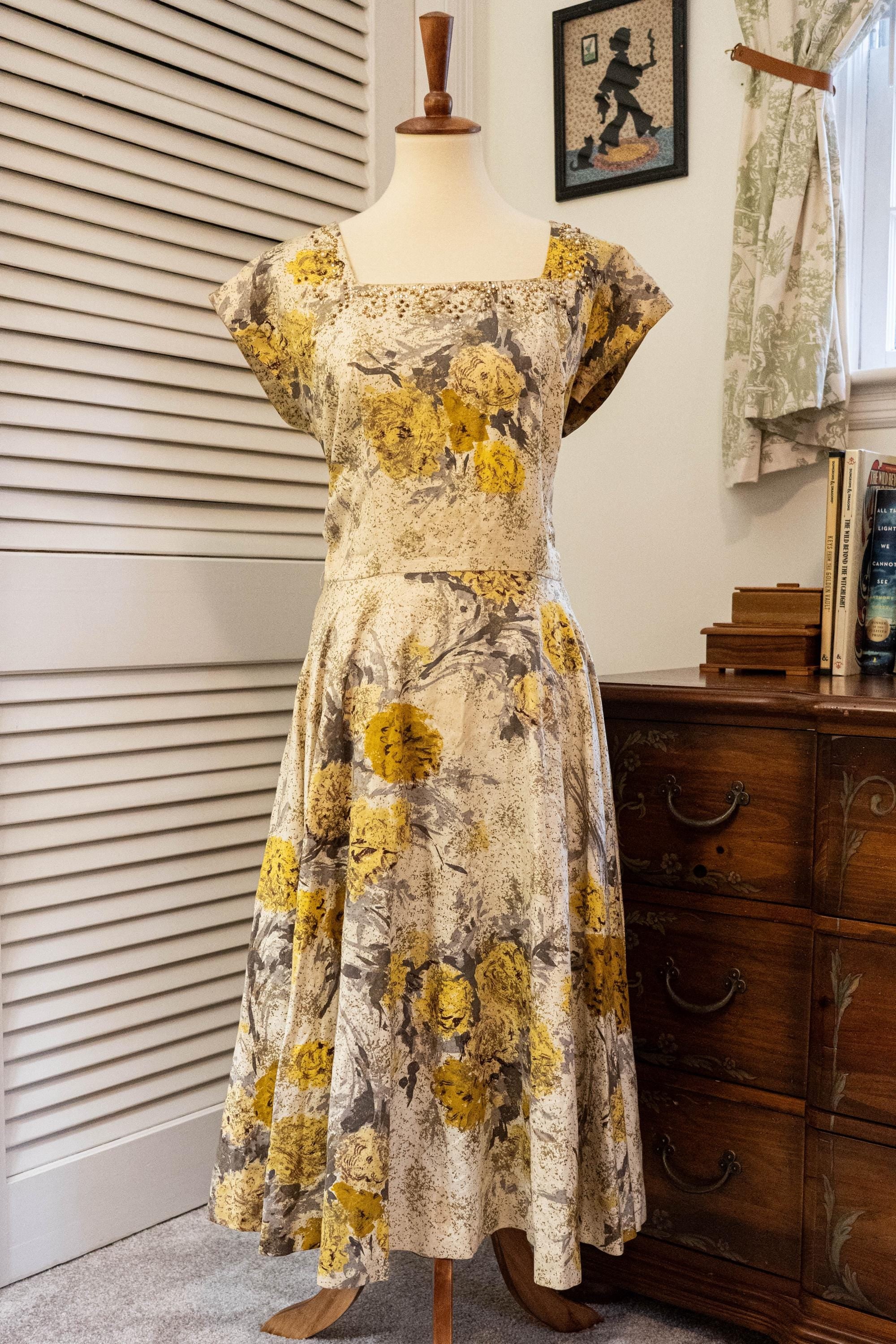 Vintage 1950s Yellow Floral Party Dress Beaded