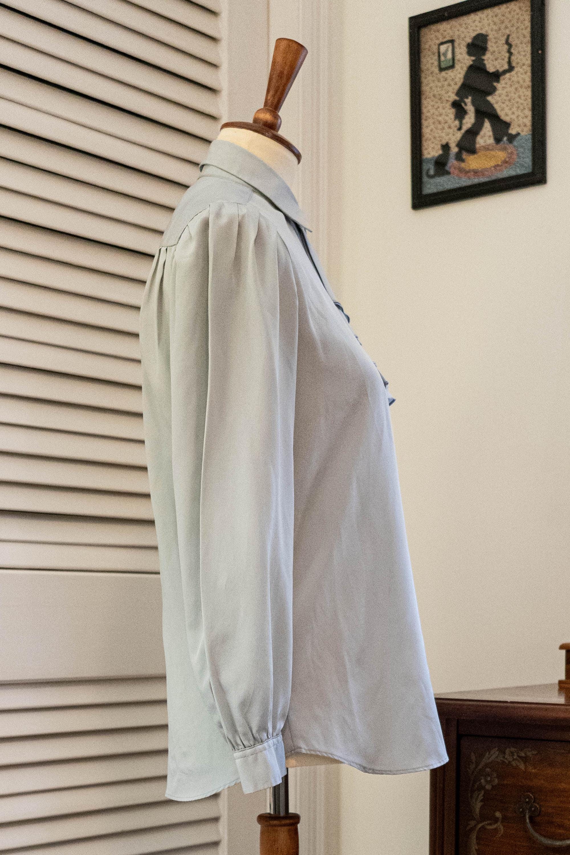 Vintage 1970s Light Grey Tuxedo Collar Button Down Blouse