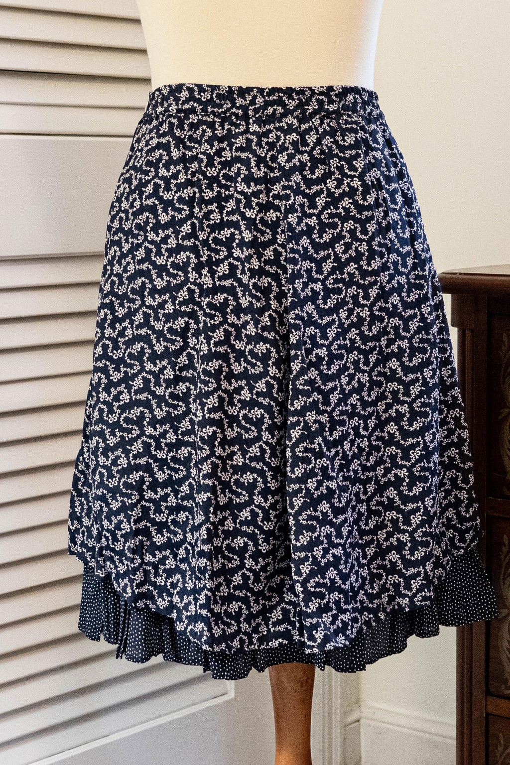 Vintage 1970s Midi Skirt Navy Blue Bow Print
