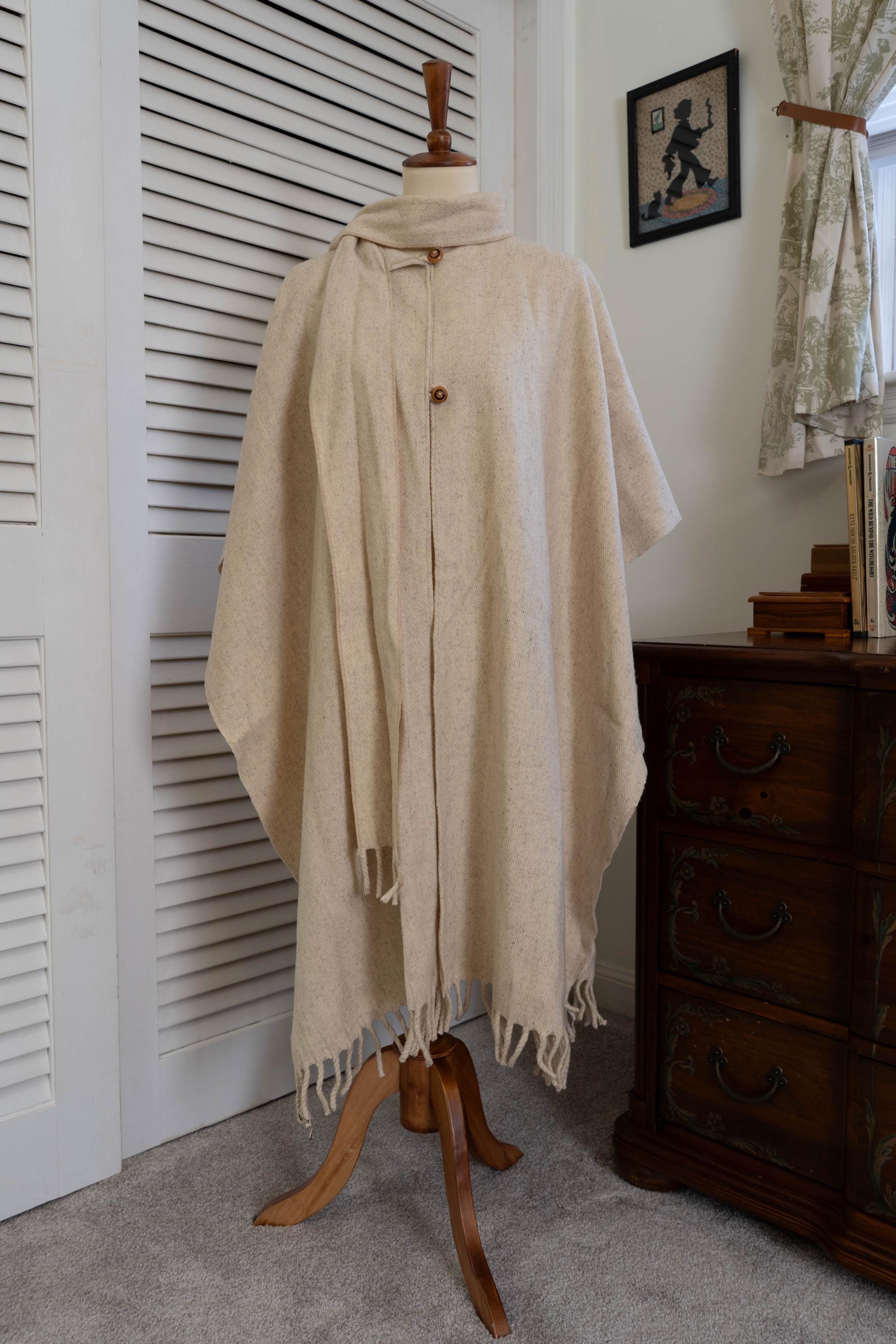 Vintage 1970s Cream Ivory Off White Cape Poncho Cloak Coat Sweater