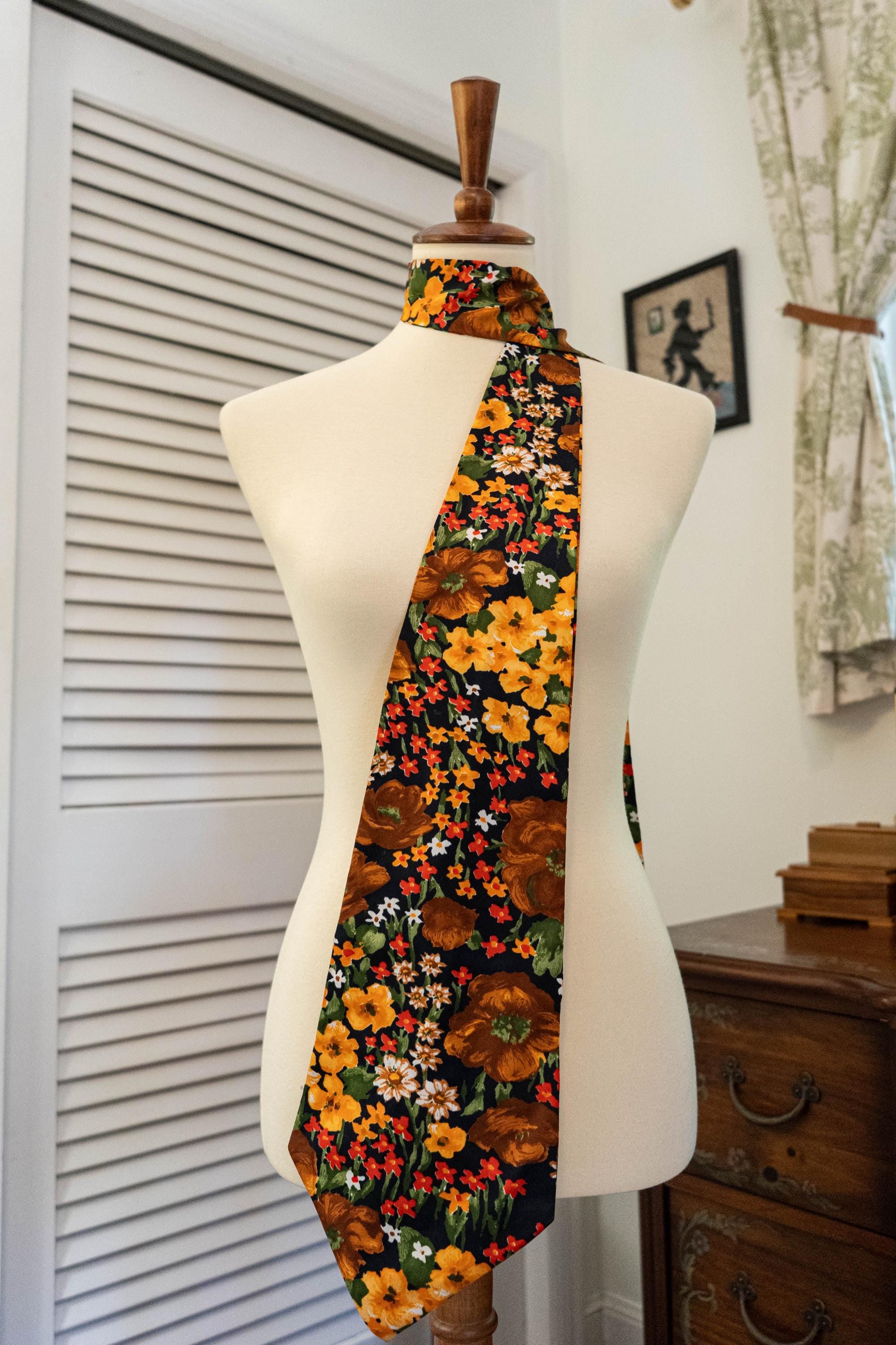 Vintage 1970s Earthy Toned Floral Scarf
