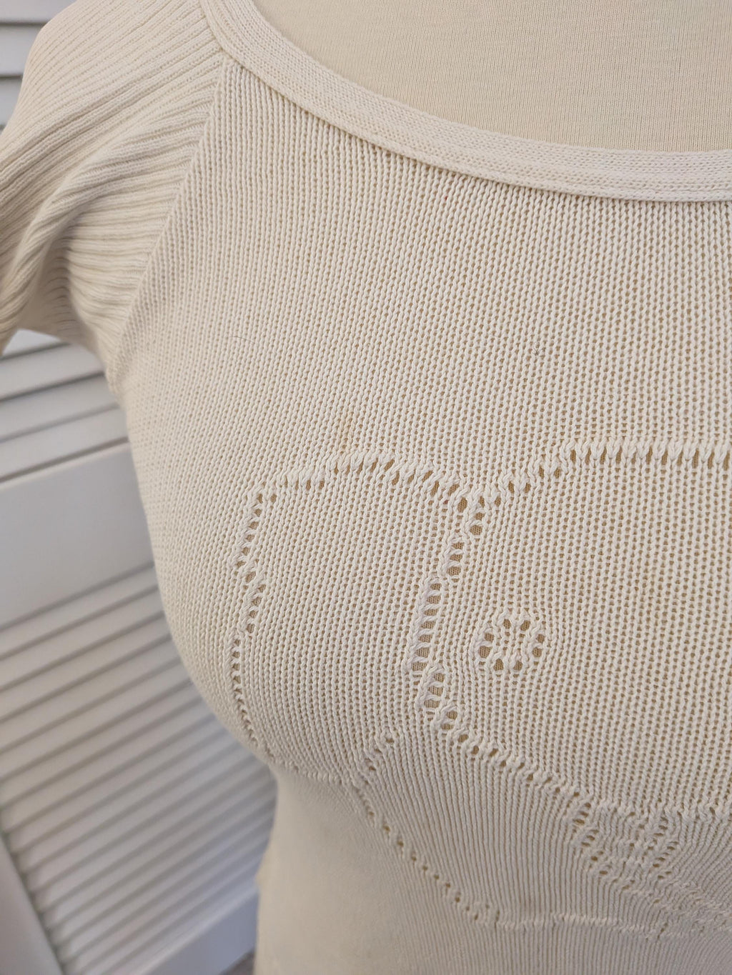 Vintage 1970s White Elephant Knit Sweater Top
