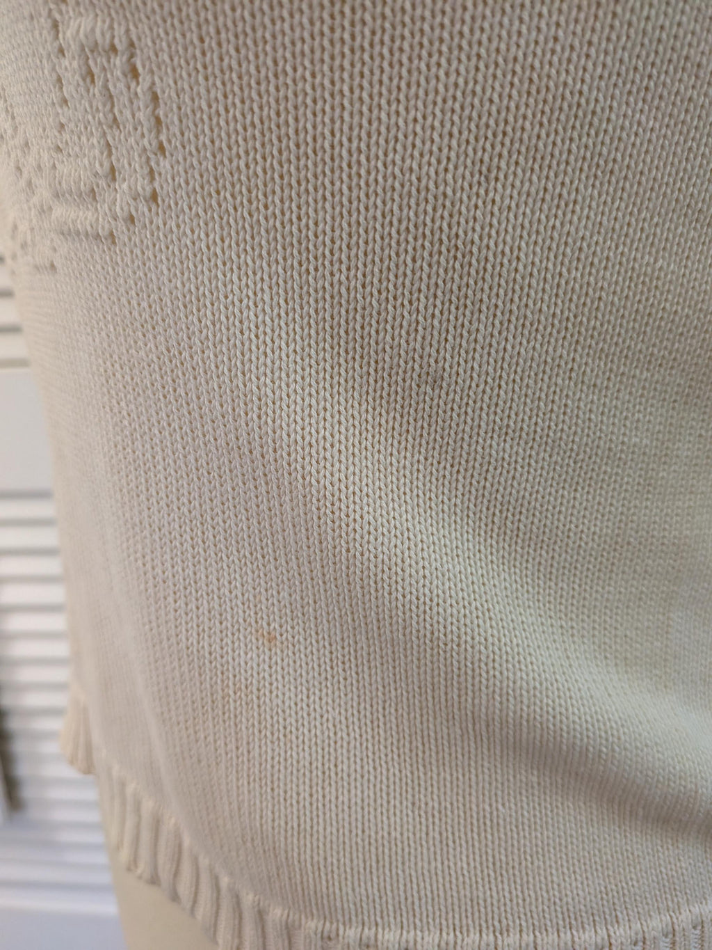 Vintage 1970s White Elephant Knit Sweater Top