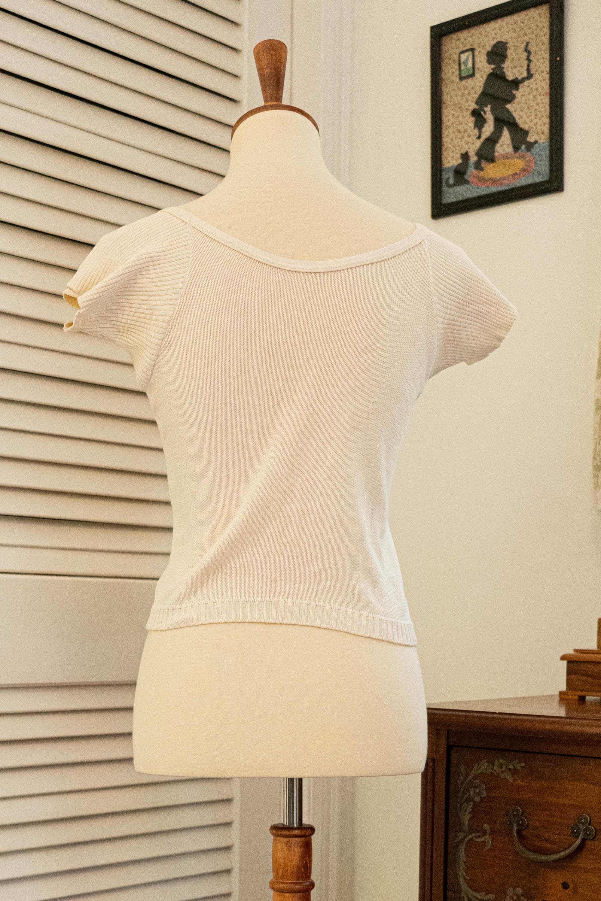 Vintage 1970s White Elephant Knit Sweater Top