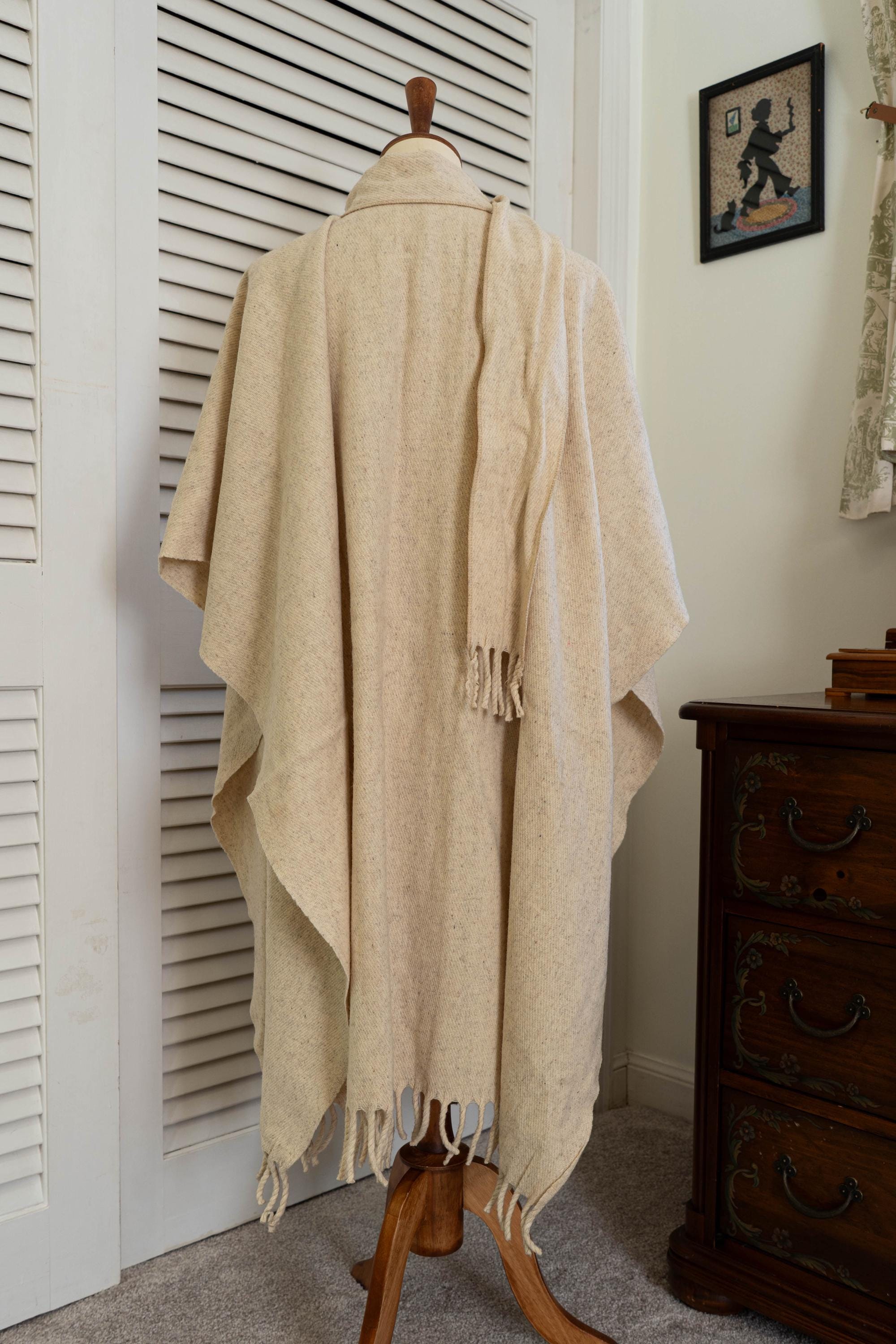 Vintage 1970s Cream Ivory Off White Cape Poncho Cloak Coat Sweater